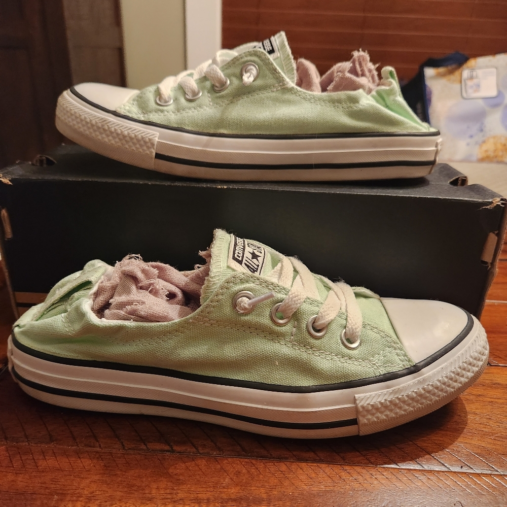 Converse Shoreline Slip-ons Size 8